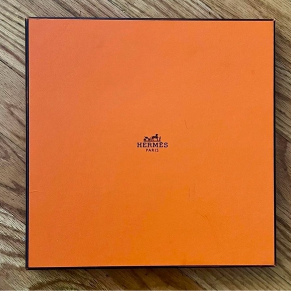 Hermes Silk Scarf 70 - Classic White and Orange - Picture 2 of 3